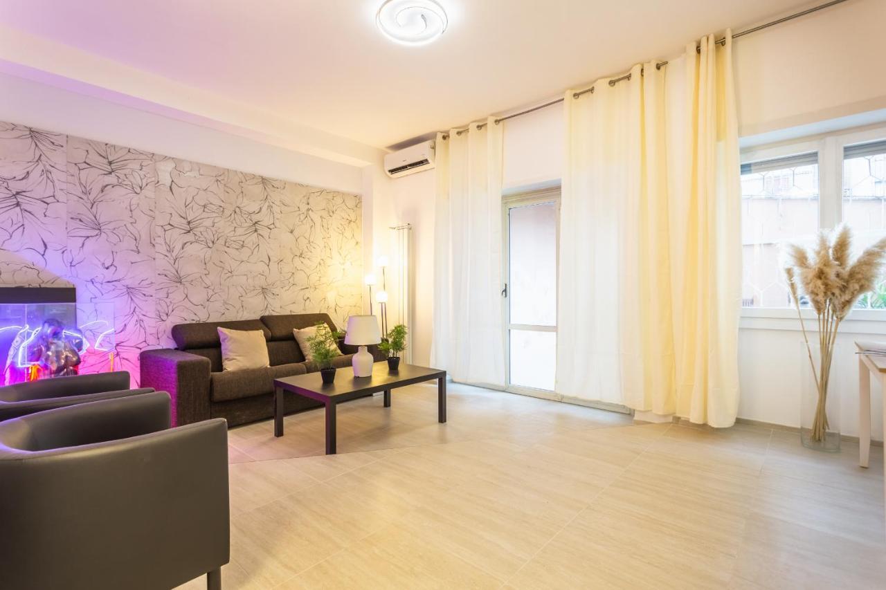 Ethnos Relais Vaticano, Rome